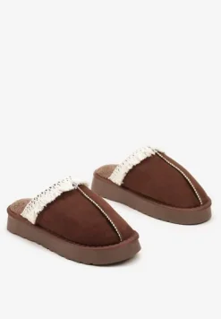 Brązowe Kapcie na Platformie z Haftowaną Cholewką Vertiala