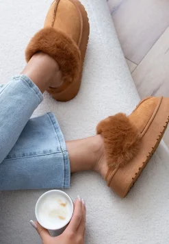 Brązowe Kapcie na Platformie z Ekozamszu z Futerkiem Livorn