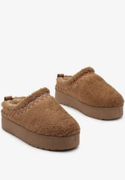 Brązowe Kapcie na Platformie z Ozdobną Lamówką Topora