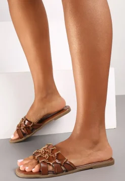 Brązowe Klapki na Płaskiej Podeszwie z Przeplatanymi Paskami Teriwes