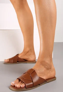 Brązowe Klapki na Płaskiej Podeszwie z Ozdobnymi Paskami i Kwadratowym Noskiem Lunivia