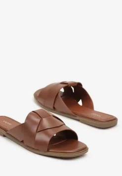 Brązowe Klapki na Płaskiej Podeszwie z Ozdobnymi Paskami i Kwadratowym Noskiem Lunivia