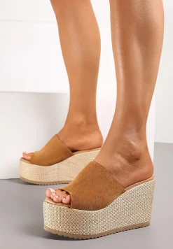 Brązowe Klapki w Stylu Boho na Platformie i Koturnie z Paskiem z Imitacji Zamszu Marinle