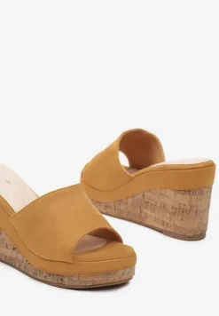 Brązowe Klapki z Ekoskóry na Koturnie Halmina