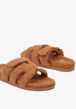 Brązowe Klapki z Futerkiem na Płaskiej Podeszwie Torivra