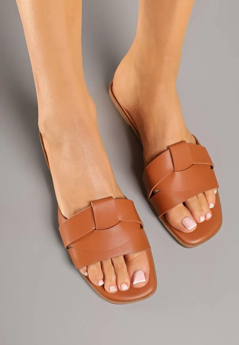 Brązowe Klapki z Ozdobnie Przeplecionymi Paskami Davianne