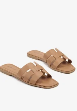 Brązowe Klapki z Ozdobnymi Paskami Dovina