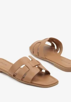 Brązowe Klapki z Ozdobnymi Paskami Dovina