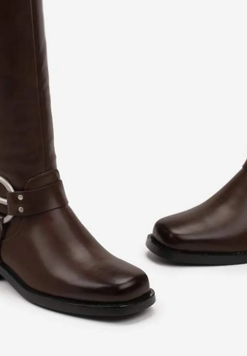 Brązowe Kozaki Biker z Kwadratowym Noskiem i Ozdobną Klamerką Verveli