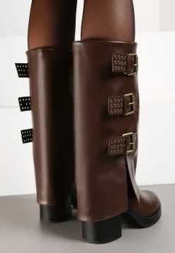 Brązowe Kozaki Bikery na Słupku Ozdobione Klamrami i Wywiniętą Cholewką Zeiarina