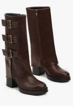 Brązowe Kozaki Bikery na Słupku Ozdobione Klamrami i Wywiniętą Cholewką Zeiarina