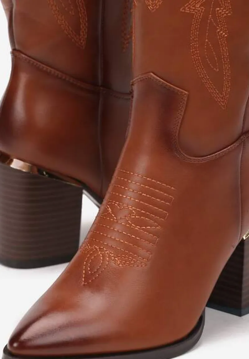 Brązowe Kozaki na Obcasie w Stylu Kowbojek z Przeszyciami Puneia