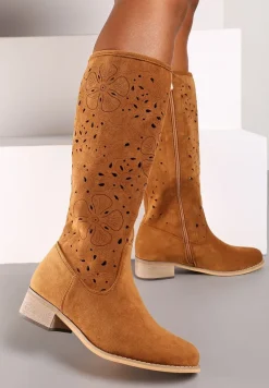 Brązowe Kozaki na Płaskiej Podeszwie z Ażurowym Zdobieniem na Suwak Bralinda