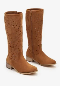 Brązowe Kozaki na Płaskiej Podeszwie z Ażurowym Zdobieniem na Suwak Bralinda