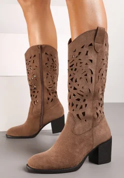 Brązowe Kozaki na Słupku ze Skórzaną Wkładką i Ażurowym Wzorem Arresia