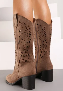 Brązowe Kozaki na Słupku ze Skórzaną Wkładką i Ażurowym Wzorem Arresia