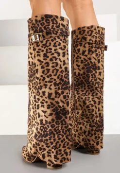 Brązowe Kozaki w Panterkę na Słupku z Wywiniętą Cholewką i Klamerką Upaxa