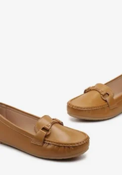 Brązowe Mokasyny Ozdobione Klamerką i Marszczeniem na Nosku Babiana