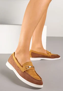 Brązowe Mokasyny z Metalową Ozdobą Ellianta