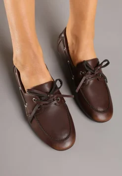 Brązowe Mokasyny z Ozdobnym Wiązaniem Lanrive