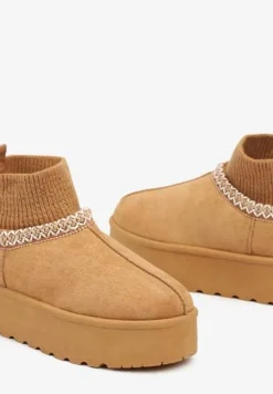 Brązowe Śniegowce na Grubej Podeszwie ze Skarpetkową Wstawką i Haftem z Metaliczną Nicią Avirisa