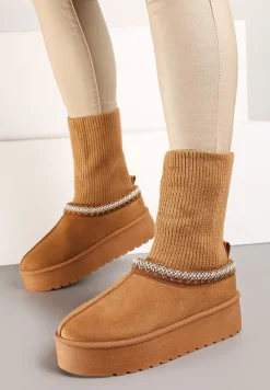 Brązowe Śniegowce na Platformie z Ozdobną Dopasowaną Cholewką i Haftowanymi Obszyciami Tinnacilia