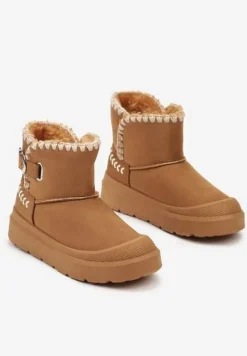 Brązowe Śniegowce na Platformie Ozdobione Klamrą i Haftem Rinneva