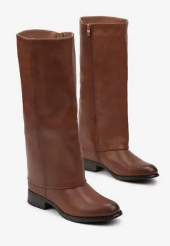 Brązowe Płaskie Kozaki Ozdobione Szeroką Wywiniętą Cholewką Ettelise