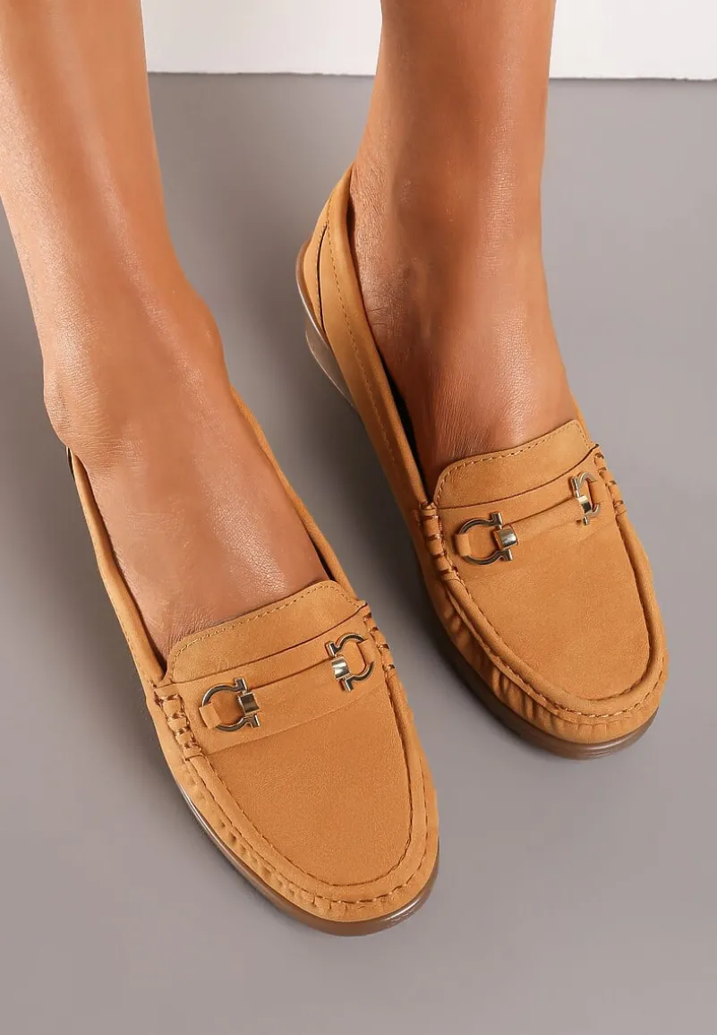 Brązowe Półbuty Mokasyny na Koturnie z Metaliczną Ozdobą Dalisha