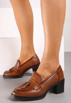 Brązowe Półbuty Mokasyny na Słupku Ozdobione Frędzlami Arfocca