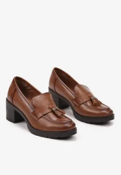 Brązowe Półbuty Mokasyny na Słupku Ozdobione Frędzlami Arfocca