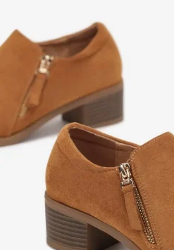 Brązowe Półbuty na Słupku z Niską Cholewką Ozdobioną Suwakiem Ansolee