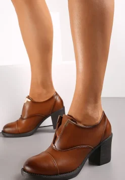 Brązowe Półbuty z Przeszyciami na Wysokim Słupku Alissone