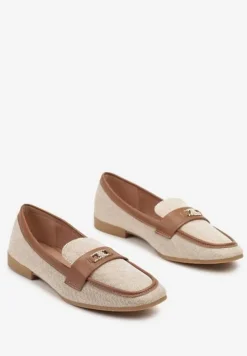 Brązowe Plecione Mokasyny z Ozdobną Aplikacją Felethlin