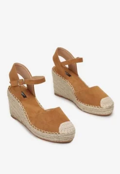 Brązowe Sandały Assaciane