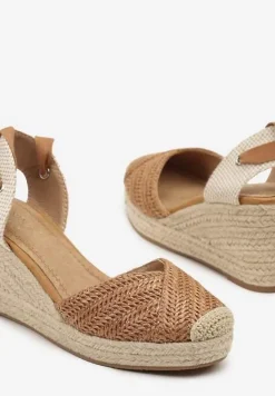 Brązowe Sandały na Koturnie Ozdobione Wiązaniem i Plecionką Talurelia