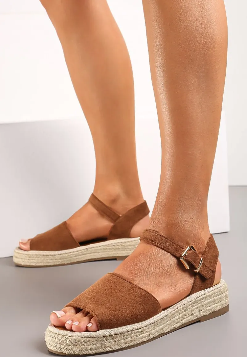 Brązowe Sandały z Plecioną Podeszwą i Zapięciem Wokół Kostki Lornia