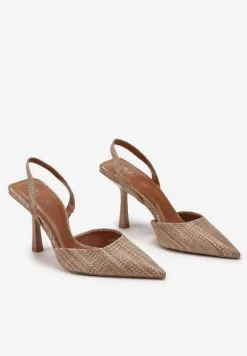 Brązowe Sandały ze Szpiczastym Noskiem Ozdobionym Plecionką Lanarase