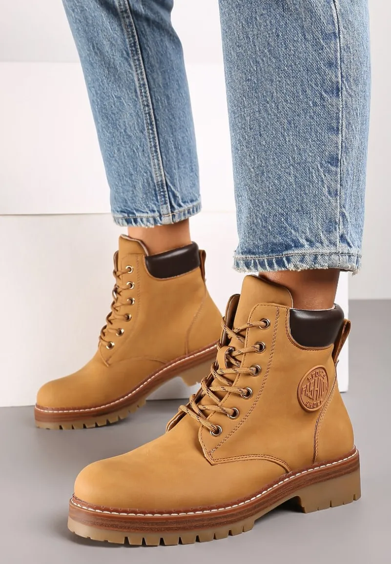 Brązowe Sznurowane Traperki z Nubuku o Klasycznym Fasonie Tirilaine