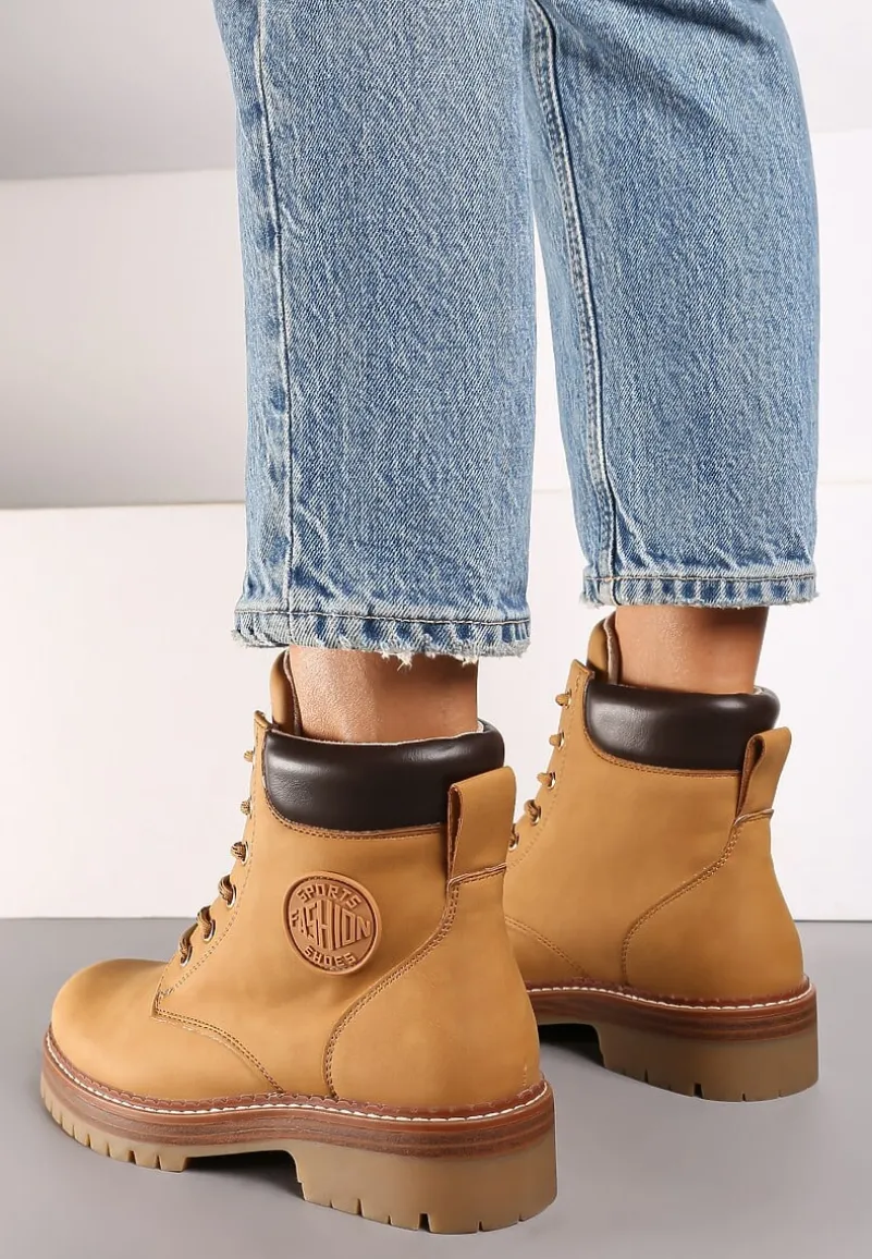 Brązowe Sznurowane Traperki z Nubuku o Klasycznym Fasonie Tirilaine