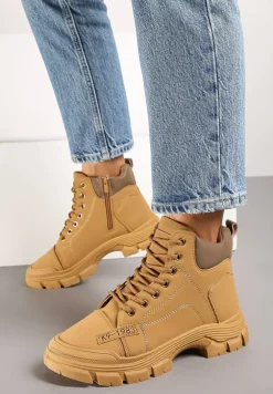 Brązowe Traperki na Grubej Podeszwie ze Żłobieniami Ocieplane Futrem Leannara