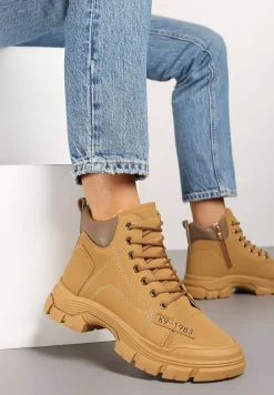 Brązowe Traperki na Grubej Podeszwie ze Żłobieniami Ocieplane Futrem Leannara