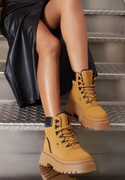 Brązowe Traperki na Platformie Leuna