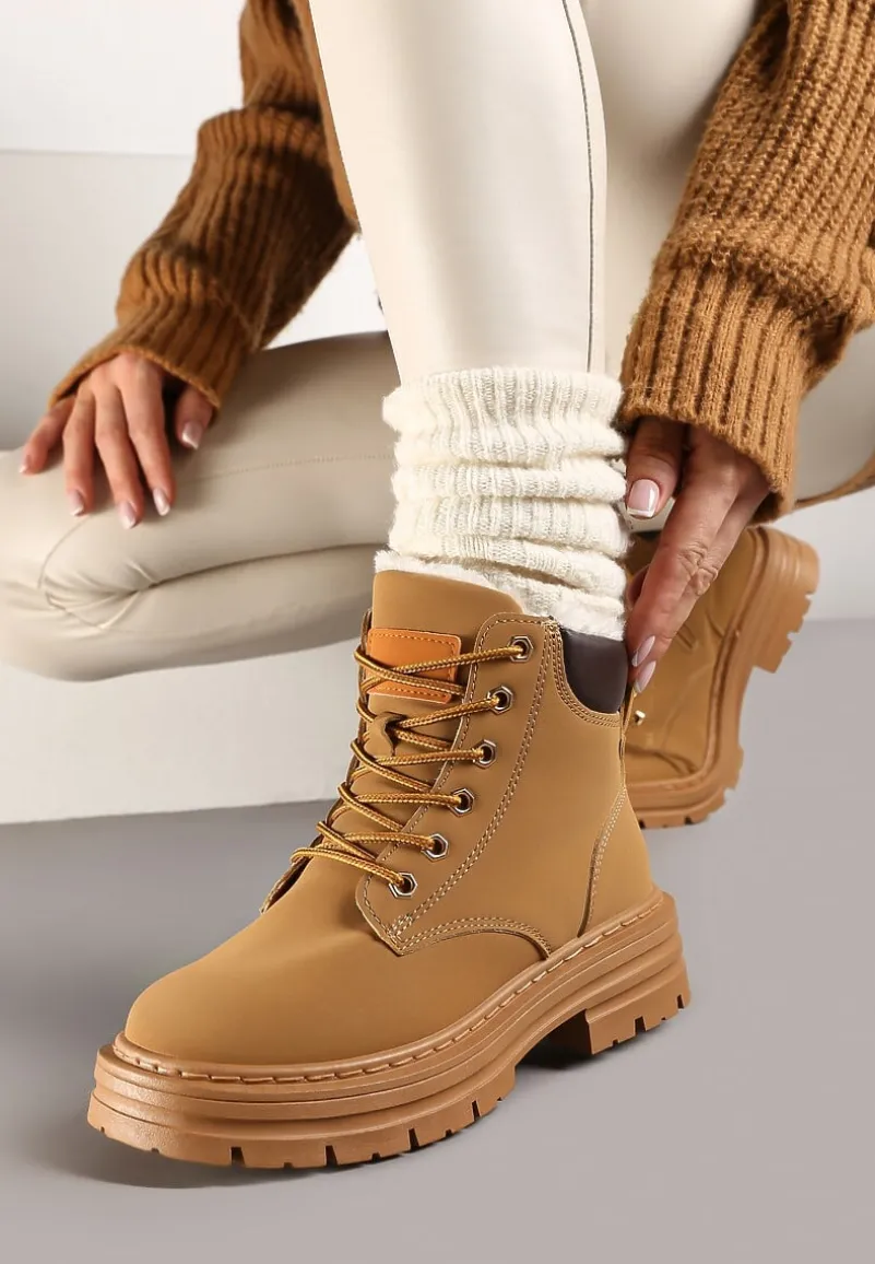 Brązowe Traperki na Tłoczonej Podeszwie Ocieplane Futrem Toriga