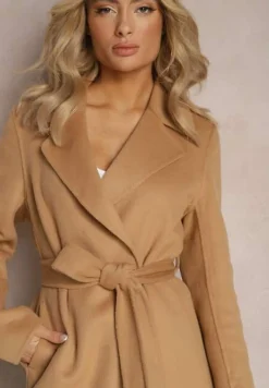 Brązowy Gładki Płaszcz z Materiałowym Paskiem i Zapięciem na Napy Arkella