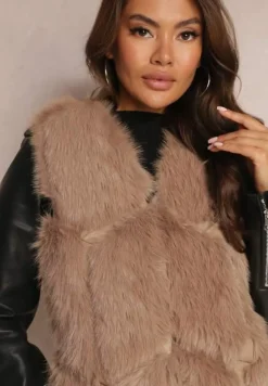 Ciemnobeżowa Futrzana Kamizelka z Wstawkami z Ekoskóry Lewja