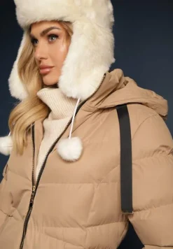 Ciemnobeżowa Kurtka Pikowana o Długim Kroju z Kapturem i Suwakiem Dwukierunkowym Naomira