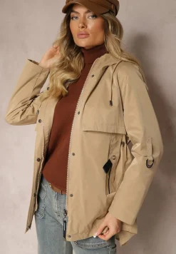 Ciemnobeżowa Kurtka Typu Parka z Troczkami w Talii Kapturem i Kieszeniami Kaivara