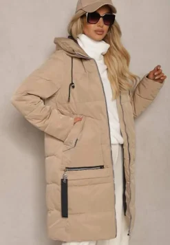 Ciemnobeżowa Kurtka z Pikowaniem o Prostym Fasonie z Kapturem Kieszeniami i Ozdobnym Suwakiem Mirimae