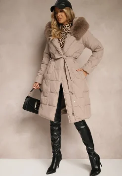 Ciemnobeżowa Kurtka z Pikowanymi Przeszyciami i Kapturem z Futerkiem Wiązana w Pasie Attelisse